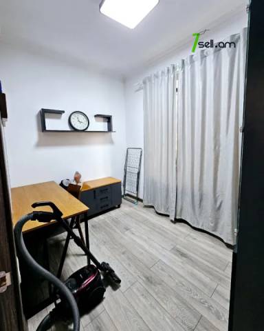 Երեք հարկանի տուն Ղափանցյան փողոցում Արաբկիրում, 500 ք.մ., 2 սանհանգույց, եվրովերանորոգված