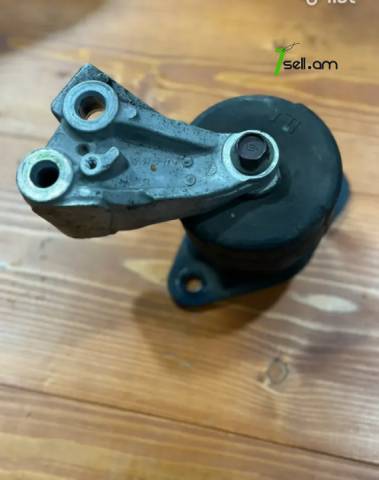 Շարժիչի բարձիկ աջ / մատոռի պադուշկա աջ, Honda Elysion RR1, 2004թ, Օրիգինալ պահեստամաս