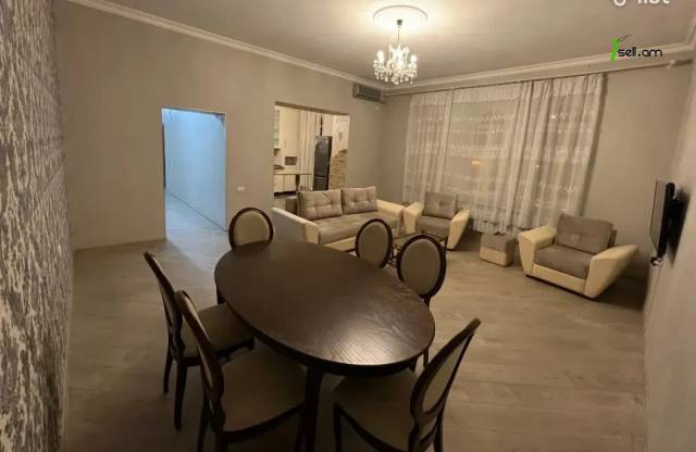 4 սենյականոց բնակարան Պարոնյան փողոցում, 105 քմ, 3/5 հարկ, 2 սանհանգույց, բարձր առաստաղներ