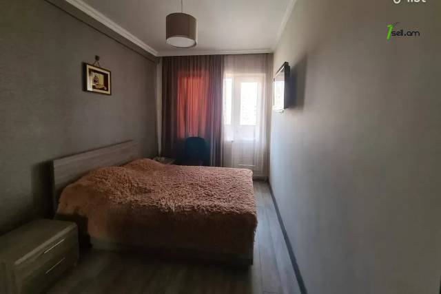 3 սենյականոց բնակարան, Դավթաշեն 4-րդ թաղամաս, 75 քմ, 6/9 հարկ, մի քանի պատշգամբ