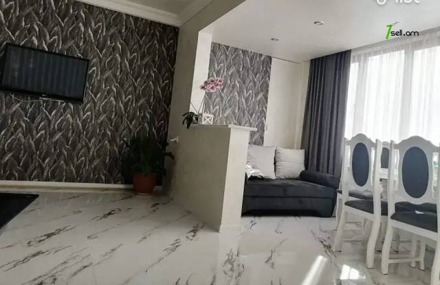 3 սենյականոց բնակարան Սեբաստիայի փողոցում, 72 ք.մ., 7/9 հարկ, մի քանի պատշգամբ, կապիտալ վերանորոգված