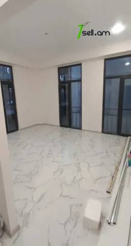 2 սենյականոց բնակարան նորակառույց շենքում, Թբիլիսյան խճուղի, 40 ք.մ., 2/4 հարկ, բարձր առաստաղներ