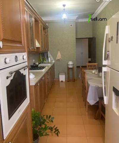 4 սենյականոց բնակարան նորակառույց շենքում Կոմիտասի պողոտայում, 130 քմ, 2 սանհանգույց