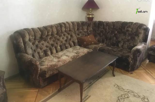 3 սենյականոց բնակարան Ավետ Ավետիսյան փողոցում, 81 ք.մ., նախավերջին հարկ, քարե շենք