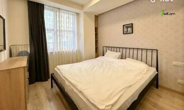 2 սենյականոց բնակարան նորակառույց շենքում Եզնիկ Կողբացու փողոցում, 40 ք.մ., 2/19 հարկ