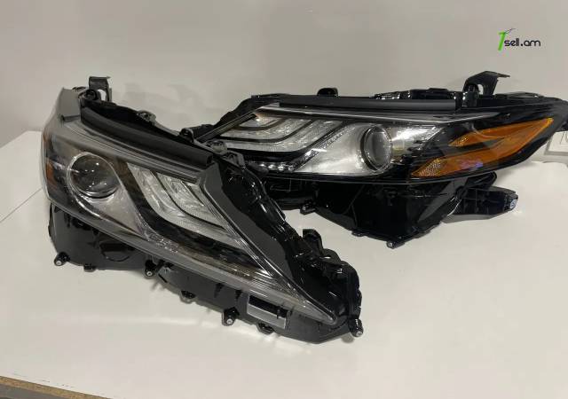 Toyota Camry առջևի լուսարձակ զույգով