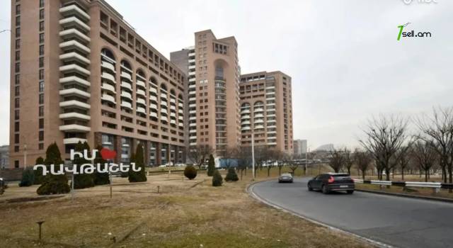 2 սենյականոց բնակարան նորակառույց շենքում Սասնա Ծռերի փողոցում, 40 քմ, 12/14 հարկ, բարձր առաստաղներ