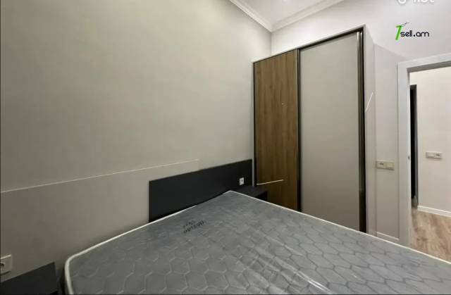 2 սենյականոց բնակարան Խանջյան փողոցում, 39 ք.մ., դիզայներական ոճով վերանորոգված, քարե շենք