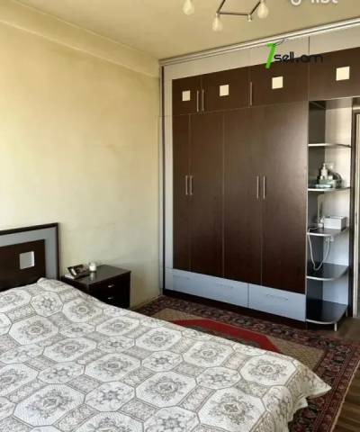 3 սենյականոց բնակարան Ռայնիսի փողոցում, 78 ք.մ., կապիտալ վերանորոգված