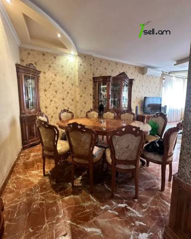 5 սենյականոց բնակարան Մհեր Մկրտչյան փողոցում, 210 քմ, նախավերջին հարկ, 2 սանհանգույց