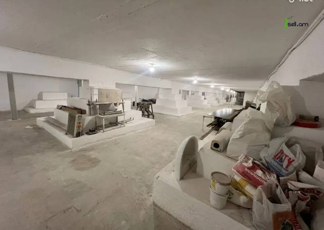 Բազմաֆունկցիոնալ գույք Վաղարշ Վաղարշյան փողոցում Արաբկիրում, 350 քմ