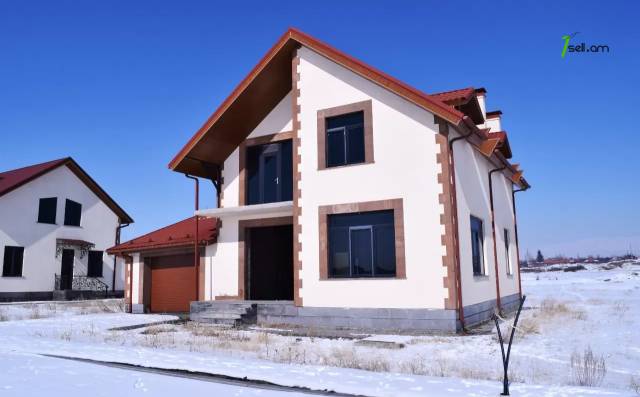 Երկու հարկանի քարե տուն, Մուշ 2 թաղամաս Գյումրիում, 252 ք.մ.