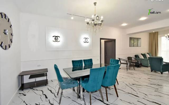 4 սենյականոց բնակարան նորակառույց շենքում, Paronyan St, 135 ք.մ., 2 սանհանգույց, բարձր առաստաղներ