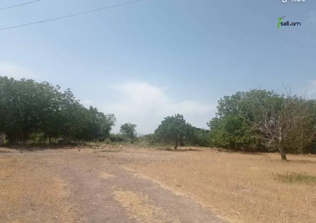 Գյուղատնտեսական հողատարածք Միքայել Նալբանդյանի փողոցում Օշականում, 4800 քմ