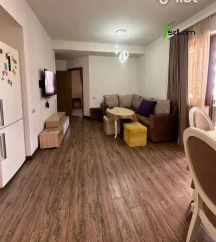3 սենյականոց բնակարան Պարույր Սևակի փողոցում, 68 քմ, 4/6 հարկ, եվրովերանորոգված, քարե շենք