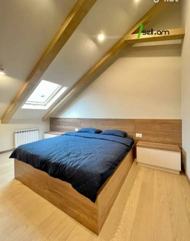 3 սենյականոց բնակարան կենտրոնում, 105 քմ, 2 սանհանգույց, բարձր առաստաղներ, կապիտալ վերանորոգված