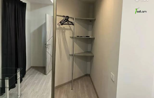 3 սենյականոց բնակարան նորակառույց շենքում Խաչատուր Աբովյանի փողոցում, 82 ք.մ., բարձր առաստաղներ