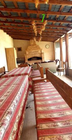 Երկու հարկանի քարե տուն Նվեր Սաֆարյան փողոցում Ավանում, 600 ք.մ., 3+ սանհանգույց