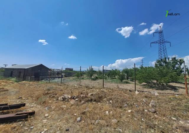 Մեկ հարկանի քարե տուն Զովունիում, 1050 քմ