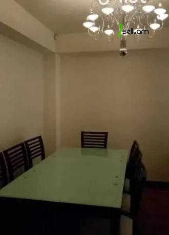 3 սենյականոց բնակարան Երզնկյան փողոցում, 91 ք.մ., 2 սանհանգույց, 4/7 հարկ, կապիտալ վերանորոգված