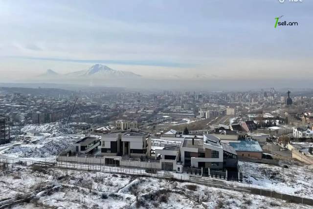 3 սենյականոց բնակարան նորակառույց շենքում Կարապետ Ուլնեցու փողոցում, 110 ք.մ., 2 սանհանգույց