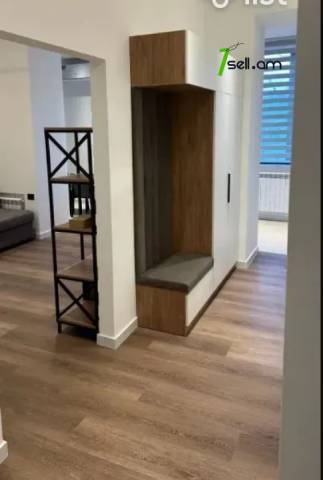 3 սենյականոց բնակարան Աղայան փողոցում, 70 ք.մ., բարձր առաստաղներ, նախավերջին հարկ