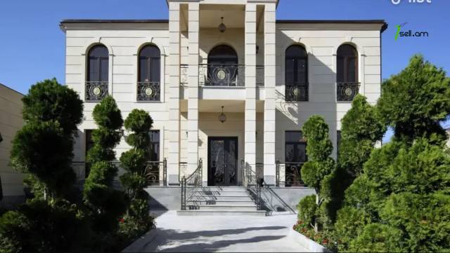 Երկու հարկանի քարե թաունհաուզ, Սիլիկյան նոր խճուղի Աջափնյակում, 400 ք.մ., 3+ սանհանգույց
