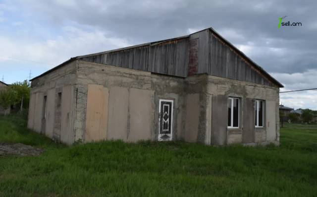 Մեկ հարկանի քարե տուն, Ղարսի խճուղի Գյումրիում, 138 քմ