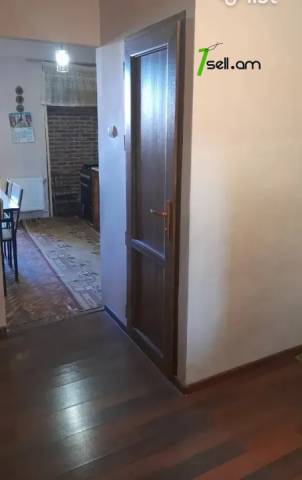 3 սենյականոց բնակարան Քանաքեռ Զեյթունում, 92 ք.մ., նախավերջին հարկ, մի քանի պատշգամբ