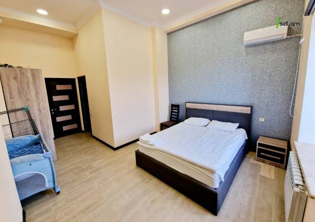 Երկու հարկանի քարե տուն, Նորք-Մարաշ վարչական շրջան Նորք Մարաշում, 1000 քմ, 3+ սանհանգույց