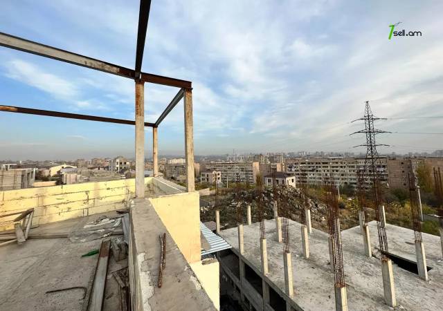 3 սենյականոց բնակարան նորակառույց շենքում Աղաբաբյան փողոցում, 86 ք.մ., բարձր առաստաղներ