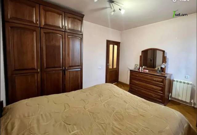 4 սենյականոց բնակարան Րաֆֆու փողոցում, 87 ք.մ., 3/9 հարկ, կապիտալ վերանորոգված