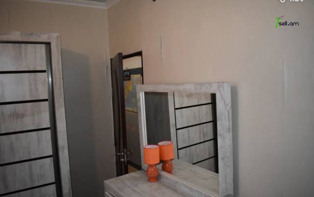 3 սենյականոց բնակարան Լվովյան փողոցում, 62 ք.մ., 8/12 հարկ, մասնակի վերանորոգում