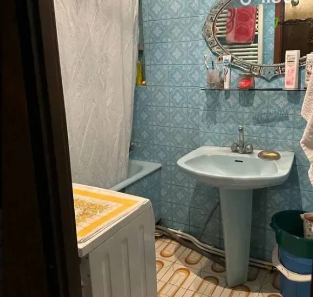 3 սենյականոց բնակարան Մխիթար Հերացու փողոցում, 91 ք.մ., 3/6 հարկ, մի քանի պատշգամբ, քարե շենք