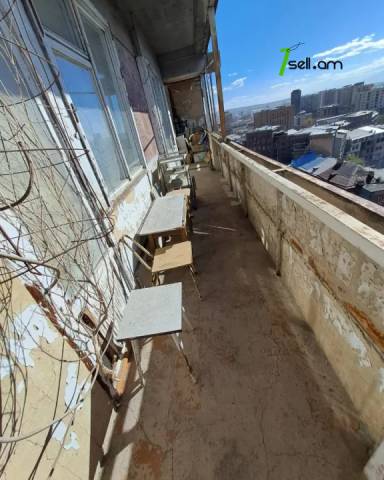 2 սենյականոց բնակարան Պարոնյանի փողոցում, 80 ք.մ., նախավերջին հարկ, կոսմետիկ վերանորոգում