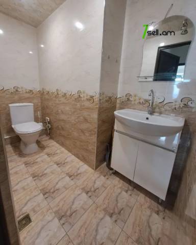 3 սենյականոց բնակարան Արցախի պողոտայում, 81 ք.մ., 2 սանհանգույց, 10/14 հարկ, կապիտալ վերանորոգված