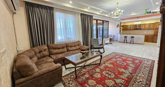 Մեկ հարկանի քարե տուն 20-րդ փողոցում Այնթապում, 900 քմ, կապիտալ վերանորոգված