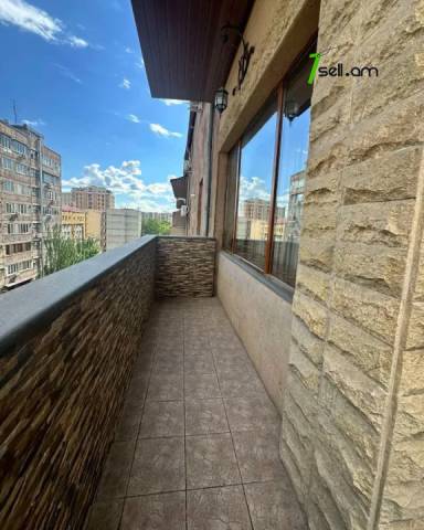 5 սենյականոց բնակարան Մհեր Մկրտչյան փողոցում, 210 քմ, նախավերջին հարկ, 2 սանհանգույց