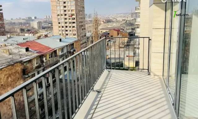 2 սենյականոց բնակարան նորակառույց շենքում Արամ Խաչատրյանի փողոցում, 63 քմ, 5/11 հարկ