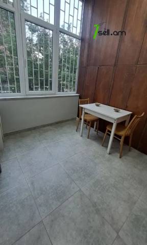 3 սենյականոց բնակարան Թումանյան փողոցում, 100 քմ, 1/5 հարկ, 2 սանհանգույց, կապիտալ վերանորոգված