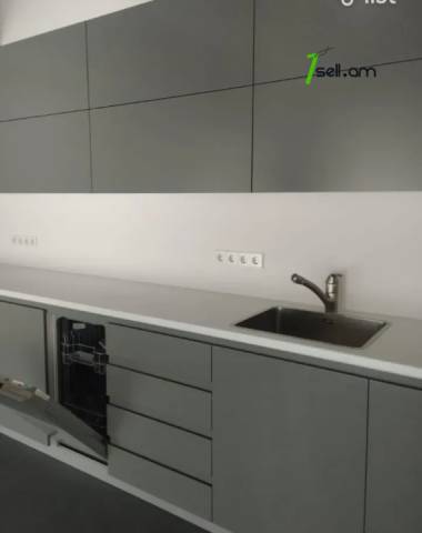 Բազմաֆունկցիոնալ գույք Սայաթ-Նովայի պողոտայում կենտրոնում, 327 ք.մ.