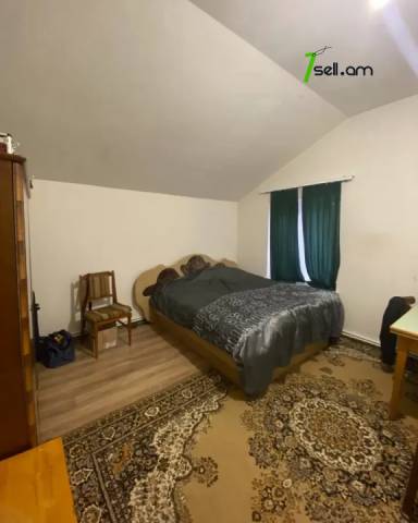 Երկու հարկանի տուն Վահան Տերյանի փողոցում Ավանում, 222 ք.մ., 2 սանհանգույց, կապիտալ վերանորոգված
