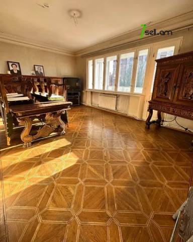 2 սենյականոց բնակարան Երվանդ Քոչարի փողոցում, 62 ք.մ., 6/9 հարկ