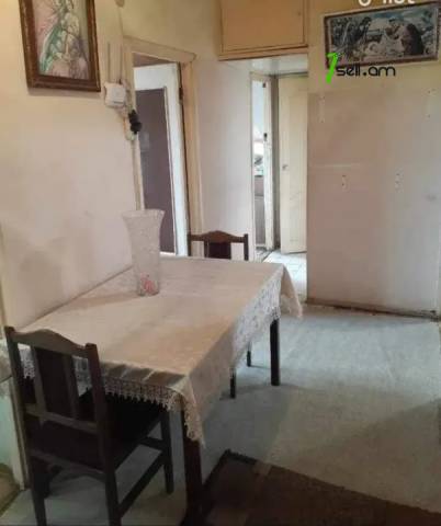 4 սենյականոց բնակարան, Իսահակյան թաղամաս, 88 ք.մ., նախավերջին հարկ, կոսմետիկ վերանորոգում