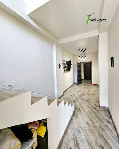 Երկու հարկանի քարե տուն Նոր-Արեշի 46 փողոցում Էրեբունիում, 172 քմ, 2 սանհանգույց