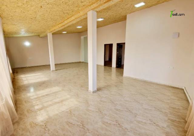 Երեք հարկանի քարե տուն, Նոյ թաղամաս Աջափնյակում, 300 ք.մ., 3+ սանհանգույց, եվրովերանորոգված