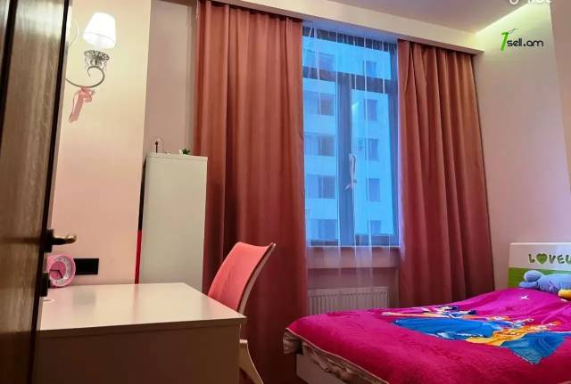 4 սենյականոց բնակարան նորակառույց շենքում կենտրոնում, 110 քմ, 4/15 հարկ, 2 սանհանգույց