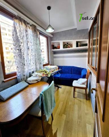 4 սենյականոց բնակարան Ամիրյան փողոցում, 98 քմ, 4/9 հարկ, 2 սանհանգույց, եվրովերանորոգված