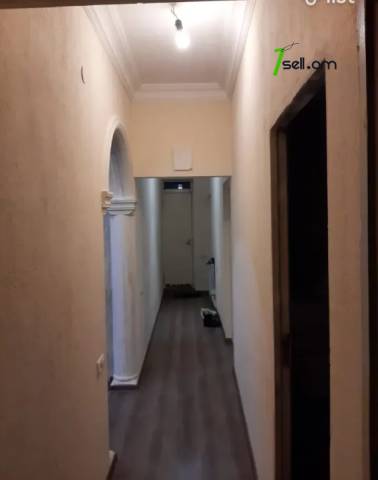 Երկու հարկանի քարե տուն, 7-րդ նրբանցք Մուղնիում, 248 քմ, 2 սանհանգույց, մասնակի վերանորոգում