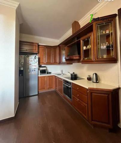 4 սենյականոց բնակարան նորակառույց շենքում Վարդանանց փողոցում, 130 քմ, 8/16 հարկ, բարձր առաստաղներ